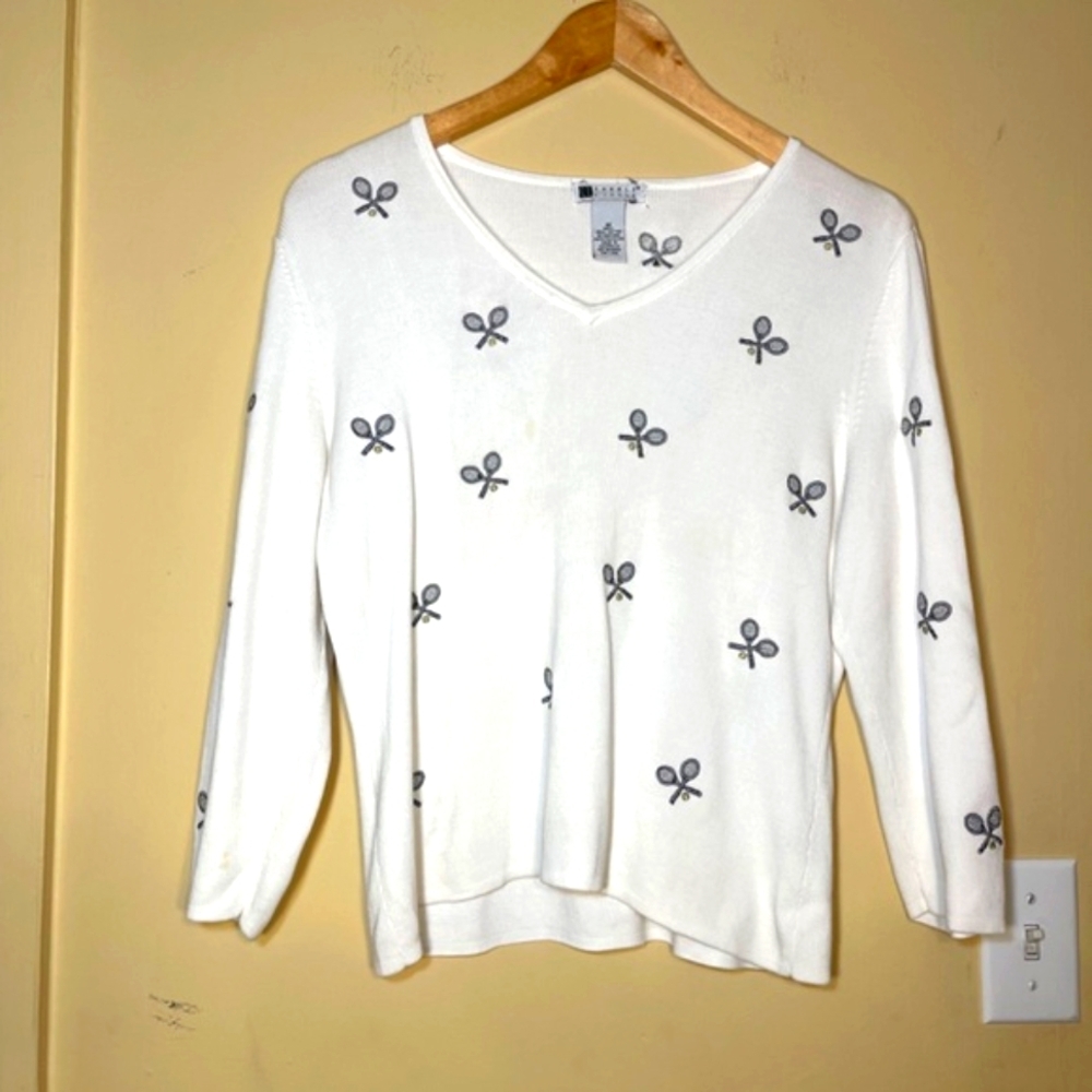 Tennis embriodered White V-Neck Top